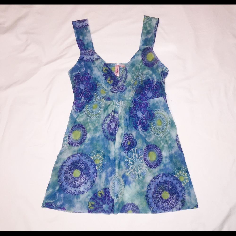 Sweet pea top